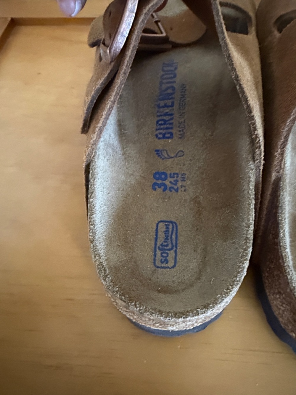Birkenstock Arizona Soft Footbed Suede Sandals. 38. Very Gently Used! - Picture 3 of 10